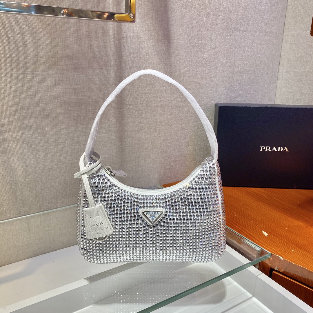Prada_Nylon_1NE515_Hobo_